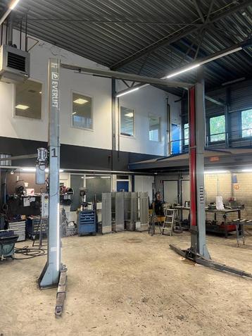 Hefbrug 2-koloms Everlift 5000 KG met bovenbouw XXL!! beschikbaar voor biedingen