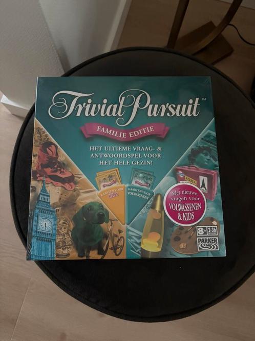 Trivial Pursuit familie editie nieuw, Hobby en Vrije tijd, Gezelschapsspellen | Bordspellen, Nieuw, Ophalen of Verzenden