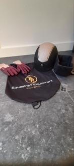 Paardrijcap BR zwart met goudkleur, Dieren en Toebehoren, Ophalen of Verzenden, Zo goed als nieuw, Dressuur, Cap