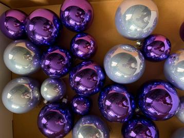 Paarse kerstballen 22 stuks beschikbaar voor biedingen