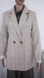 jasje/colbert 38 Prettylittlething, Ophalen of Verzenden, Zo goed als nieuw, Maat 38/40 (M), Beige