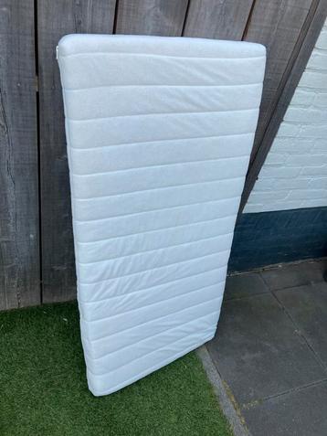 Schuim Matras (campingbedje) beschikbaar voor biedingen