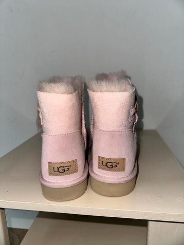 Nieuwe UGG Enkellaarsjes Suede - Maat 39 beschikbaar voor biedingen