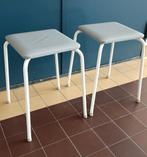 set vintage witte krukjes retro jaren 70 80 bijzettafel kruk, Ophalen of Verzenden, Gebruikt, Staal