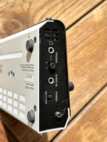 Roland V-02HD & Boss voetpendaal beschikbaar voor biedingen