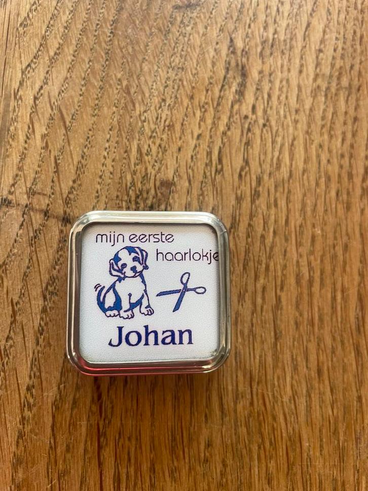 Mooi verzilverd Mijn eerste Haarlokje Doosje voor een Johan, Kinderen en Baby's, Kraamcadeaus en Geboorteborden, Zo goed als nieuw