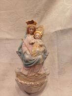 Antiek Maria met Kind Wijwaterbakje  H 21, B 11 cm., Ophalen of Verzenden