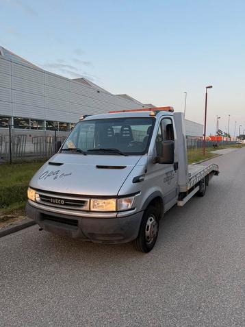 Takeldienst takelwagen oprijwagen tehuur met zonder chaffeur beschikbaar voor biedingen
