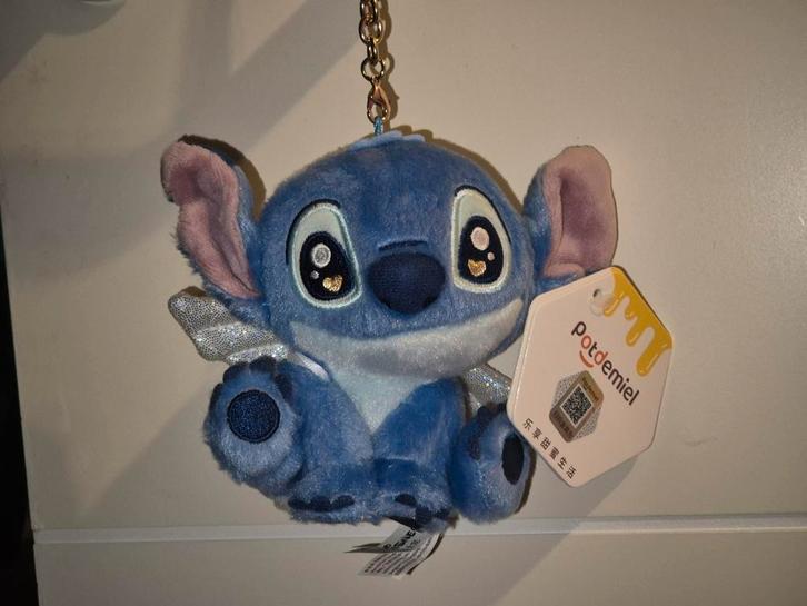 Disney Potdemiel Stitch als engel sleutel tas hanger kerst, Verzamelen, Sleutelhangers, Zo goed als nieuw, Knuffel of Figuurtje