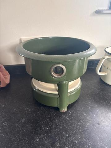 Vintage Emaille Oliestel beschikbaar voor biedingen