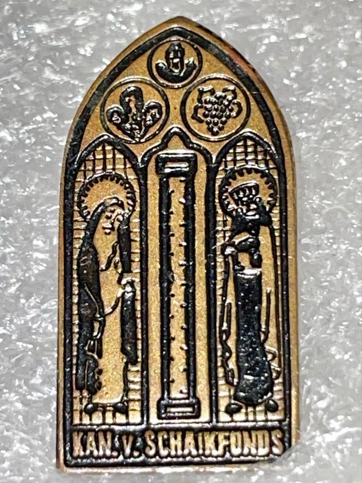 Vintage 'Kan. V. Schaikfonds' Speldje, Antiek en Kunst, Antiek | Religie, Ophalen of Verzenden