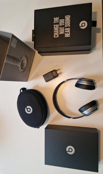 Beats solo 2 wireless special edition space gray compleet beschikbaar voor biedingen