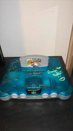 Nintendo snes. Nintendo 64.  Signed  charles martinet, Spelcomputers en Games, Ophalen of Verzenden, Zo goed als nieuw, Met 1 controller