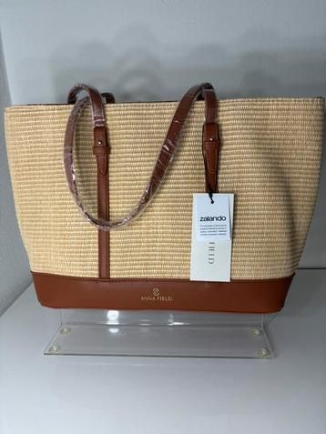 Nieuwe Anna Field tas met label – stijlvolle rieten shopper beschikbaar voor biedingen