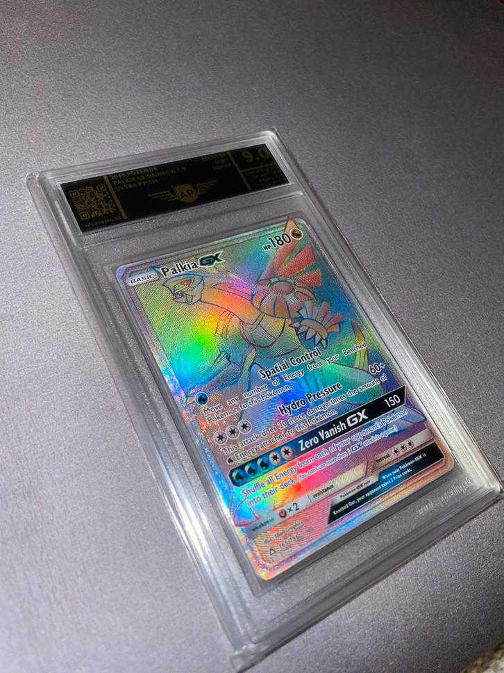 Palkia Gx Rainbow Grade 9 Pokemon Graded, Hobby en Vrije tijd, Verzamelkaartspellen | Pokémon, Zo goed als nieuw, Ophalen of Verzenden