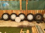 Set winterbanden met velg en orginele Mercedes wieldoppen, 16 inch, Banden en Velgen, 235 mm, Bestelwagen