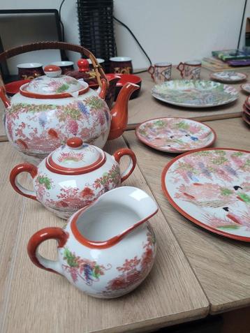 Aziatisch servies + extra wandbord beschikbaar voor biedingen