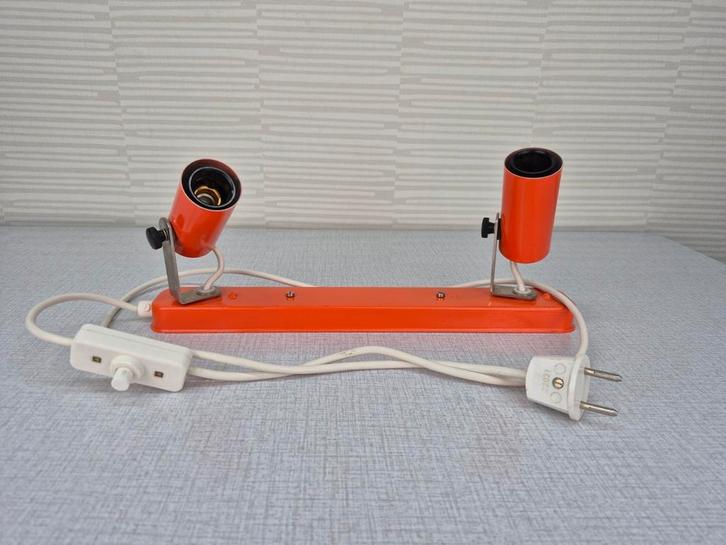 Dubbele oranje spots. Vintage wandlamp, spot metaal., Huis en Inrichting, Lampen | Spots, Ophalen of Verzenden
