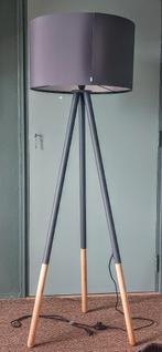 Strakke nette vloerlamp van Zuiver / zo goed als nieuw!, Ophalen, Zo goed als nieuw, Hout
