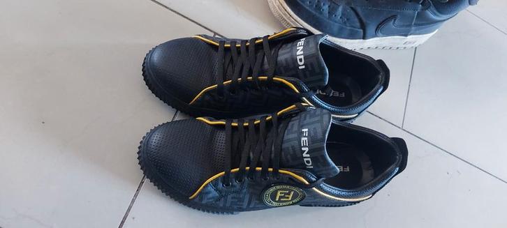 Leuke Fendi Sneakers - Zwart. Maat  41  nieuw staat, Kleding | Heren, Schoenen, Zo goed als nieuw, Sneakers of Gympen, Zwart, Ophalen of Verzenden
