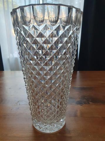 Vintage Kristallen Vaas 2.7 kilo. beschikbaar voor biedingen