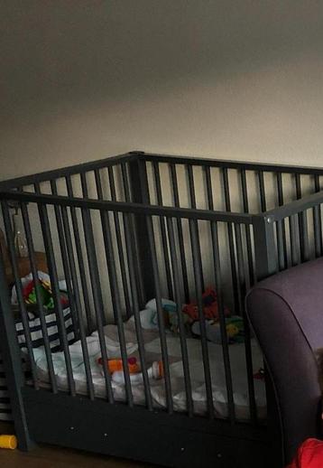 Box - antraciet met lade beschikbaar voor biedingen