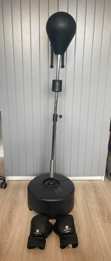 Boksbal boksen bokshandschoenen bokspaal paal domyos beschikbaar voor biedingen