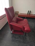Rolf Benz   draaistoel     rood leer, Ophalen, 100 tot 125 cm, Leer, Zo goed als nieuw