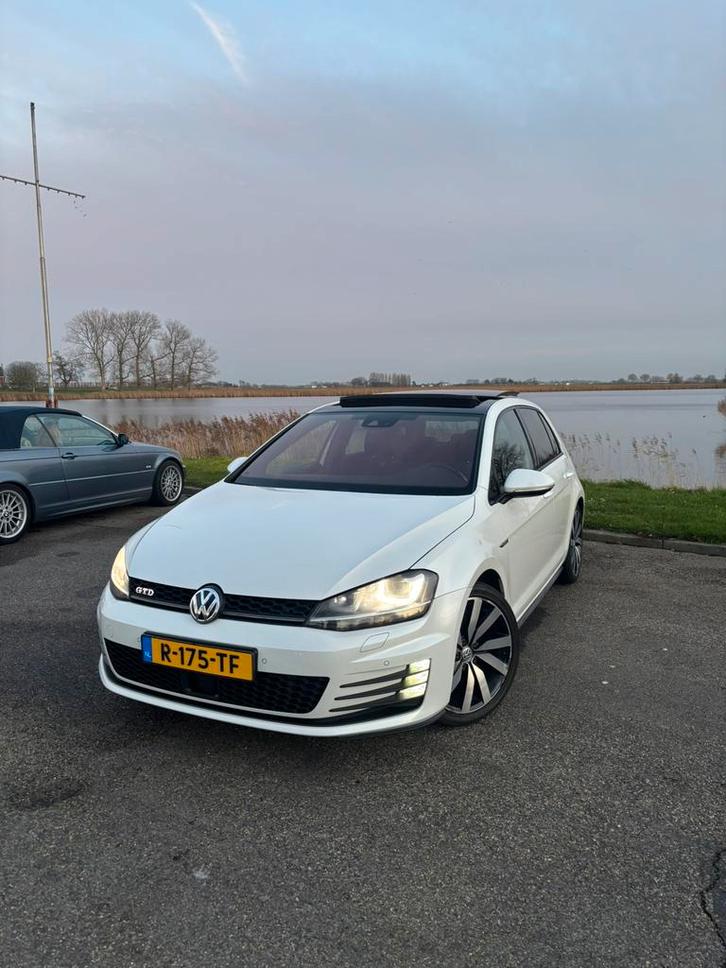 Volkswagen Golf 2.0 TDI GTD 135KW 5D DSG 2014 Wit, Auto's, Volkswagen, Particulier, Golf, ABS, Achteruitrijcamera, Adaptieve lichten