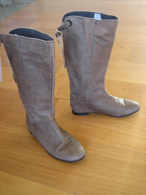 Taupekleurige zuiver leren laarzen RIVER WOODS 38 snazzeys, Kleding | Dames, Schoenen, Nieuw, Hoge laarzen, Bruin, Verzenden