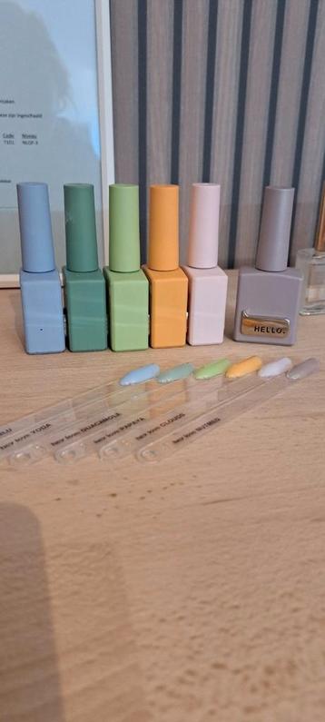 Complete set, hey/hello gel tint base beschikbaar voor biedingen