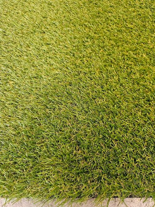 Mooi en luxe Kunstgras coupon 45mm 2.05 x 3.95 nu voor €95,-, Tuin en Terras, Gras en Kunstgras, Nieuw, 20 m² of meer, Ophalen of Verzenden