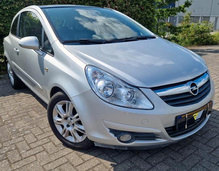 Opel Corsa 1.4 16v panorama-dak navigatie, Auto's, Opel, Bedrijf, Corsa, ABS, Airbags, Airconditioning, Bluetooth, Boordcomputer