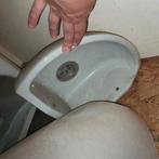 Kleine hoekwasbak/fontein voor wc incl afvoer, Doe-het-zelf en Verbouw, Sanitair, Ophalen, Zo goed als nieuw, Steen, Wastafel