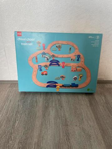 Hema houten treinbaanset beschikbaar voor biedingen