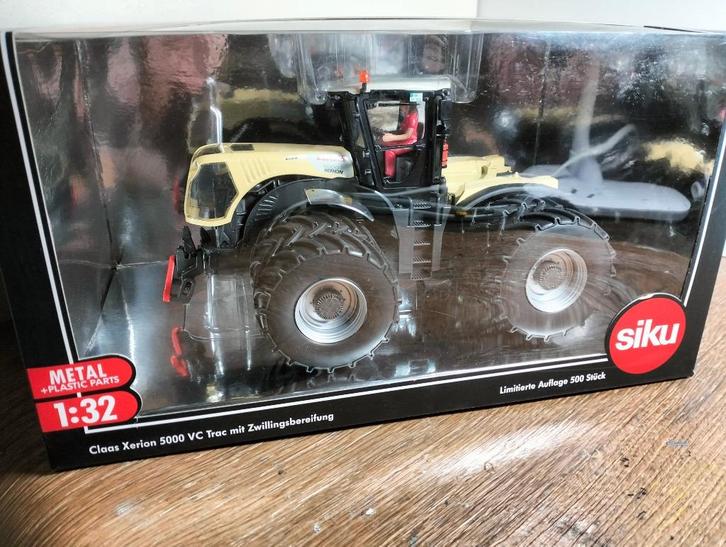 Te koop Claas Xerion 5000 Stotz Tractorado 2018 Dubbellucht., Hobby en Vrije tijd, Modelauto's | 1:32, Zo goed als nieuw, Tractor of Landbouw