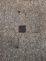 Gratis grindtegels circa 55m2, Tuin en Terras, Tegels en Klinkers, Ophalen, Zo goed als nieuw, 10 m² of meer, Beton