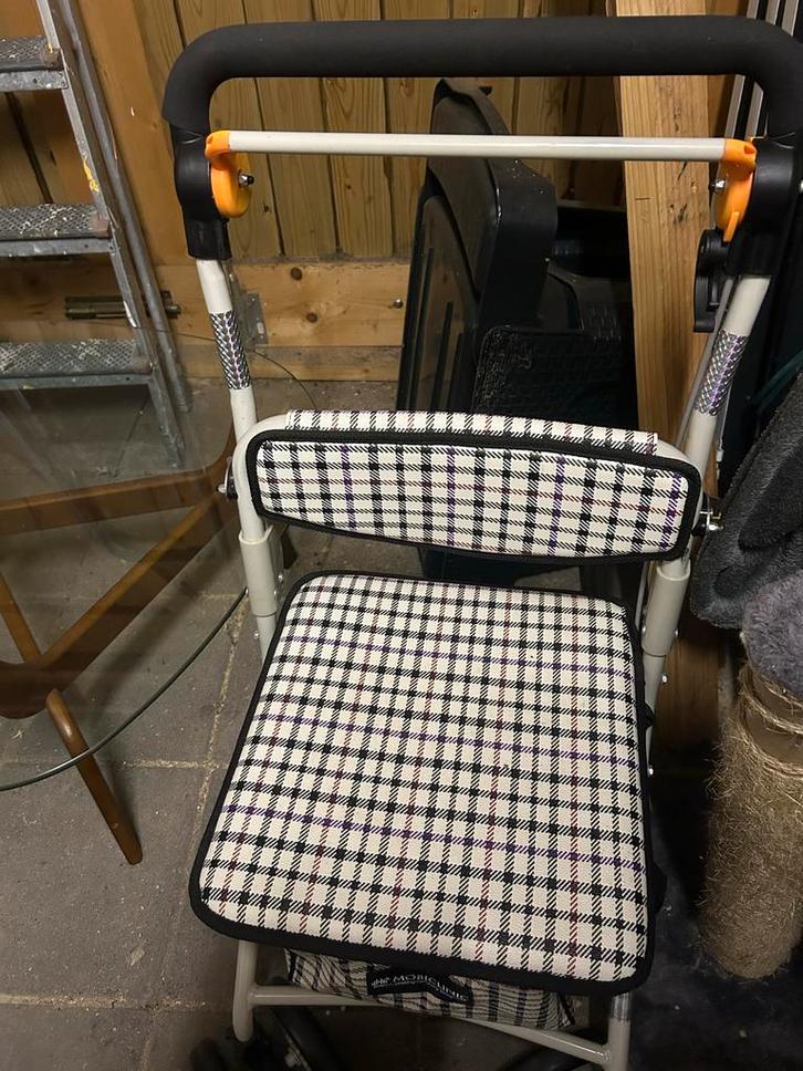 Boodschappenkarretje rollator trolley, Diversen, Rollators, Zo goed als nieuw, Lichtgewicht, Opvouwbaar, Ophalen of Verzenden