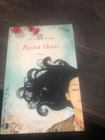 Bijna Thuis - Jean Kwok Roman, Ophalen of Verzenden, Zo goed als nieuw, Nederland