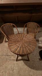 Rotan kindersetje: tafeltje en twee stoeltjes, Kinderen en Baby's, Ophalen, Zo goed als nieuw, Tafel(s) en Stoel(en)