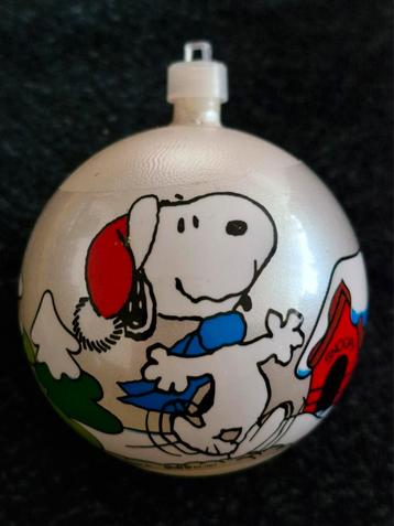 Oude Kerstbal Snoopy beschikbaar voor biedingen