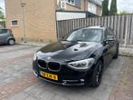 BMW - 1-Serie - F20 - Sport - 114i - Pano - Leer, 1-Serie, 65 €/maand, Achterwielaandrijving, Zwart