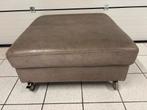 Machalke leren poef taupe - 90x90 cm - Op wielen, Ophalen, Gebruikt, Vierkant, Leer