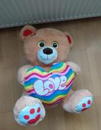 Knuffelbeer met hart, Ophalen of Verzenden, Zo goed als nieuw, Beer