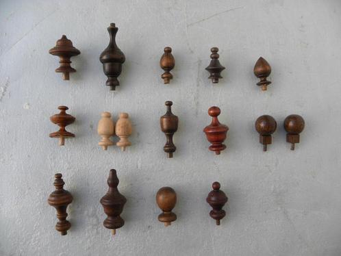 Houten tollen in zwarte tas, Antiek en Kunst, Antiek | Klokken, Ophalen of Verzenden