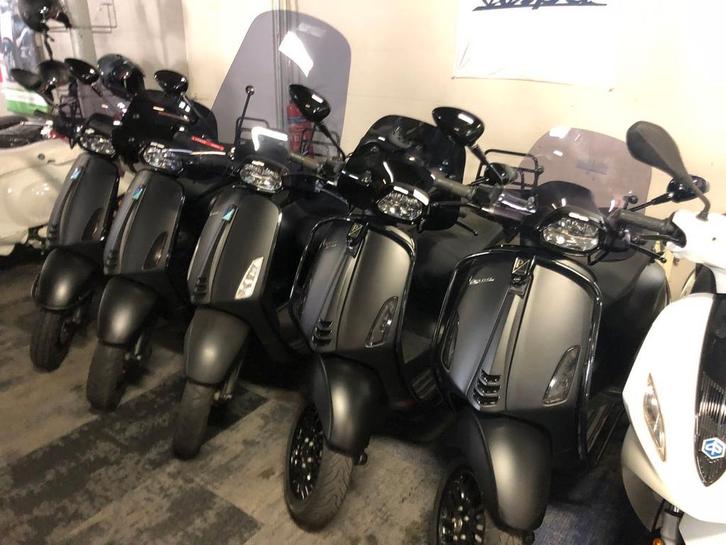 BLACK FRIDAY : 35X VESPA SPRINT S BROM ALLE BOUWJAREN EN KM, Fietsen en Brommers, Scooters | Vespa