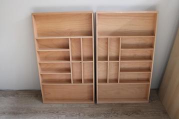  Twee grote houten bestekbakken beschikbaar voor biedingen