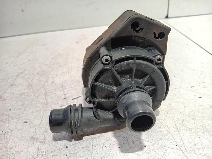 Waterpomp BMW 3 serie, Auto-onderdelen, Motor en Toebehoren, BMW, Gebruikt, Herkomst onderdeel bekend, 12 maanden garantie, Ophalen of Verzenden