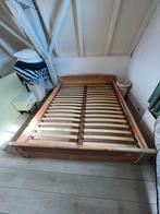 Massief houten twee persoons bed 160cm, is demontabel, Ophalen, Tweepersoons, Zo goed als nieuw, 200 cm