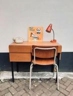 Vintage bureautje, Huis en Inrichting, Bureaus, Ophalen, Gebruikt